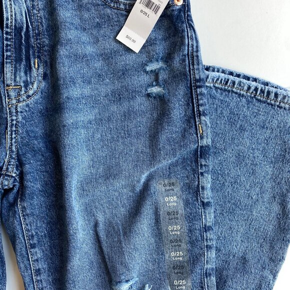 NWT Gap Women's Slim Boyfriend Distressed Jeans - Picture 4 of 9